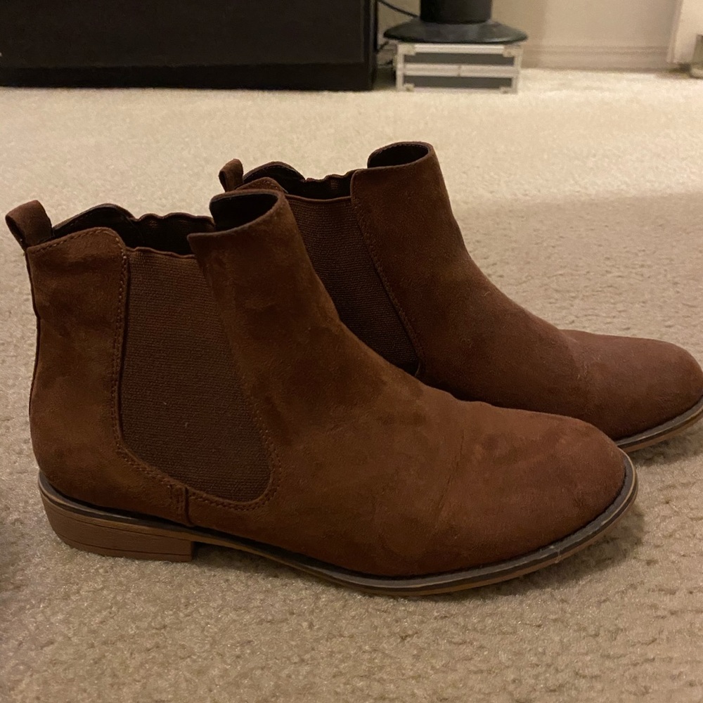 Brown Chelsea Boots